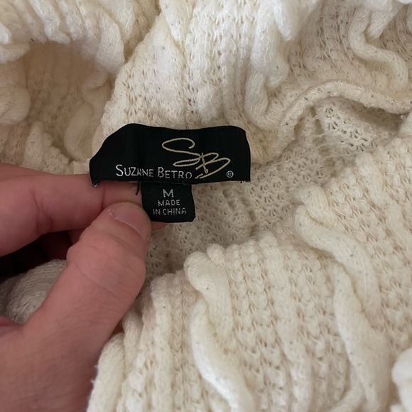 High neck cream sweater - Picture 3 of 3